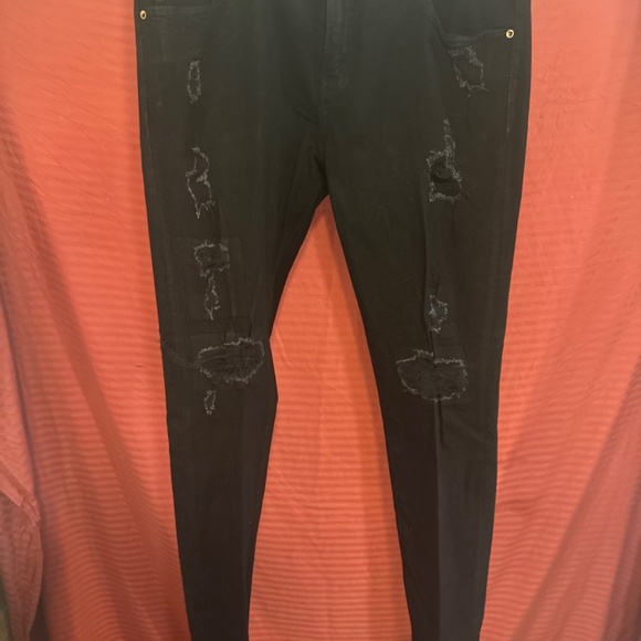 Pants - Picture 13 of 15